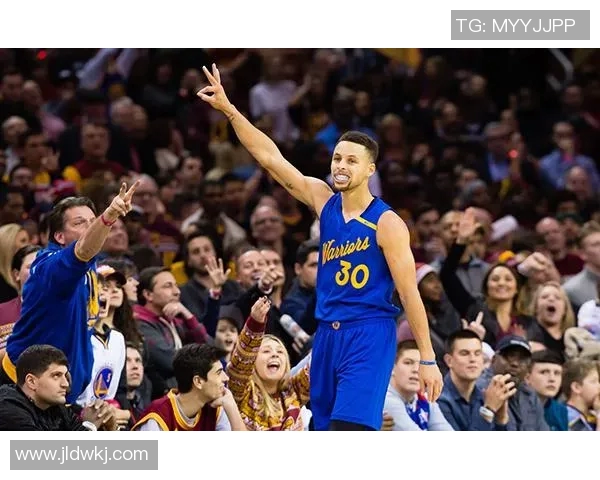 砍34分！张佳玮：杰伦·布朗本季打法基本是小卡+乔·约翰逊进化