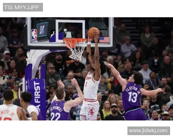 阿德尔曼:今天的判罚与乌度卡因公开喷裁判后被罚25000没关系