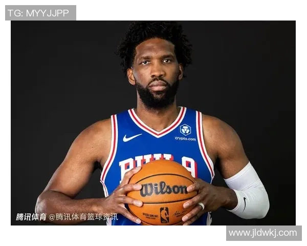 喜剧人!恩比德空篮完成赛季首扣 双手指天庆祝异常兴奋! 喜剧人!恩比德空篮完成赛季首扣 双手指天庆祝异常兴奋!